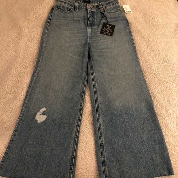 URBAN OUTFITTERS by BDG Cropped Denim Culotte Jean - Picture 5 of 8